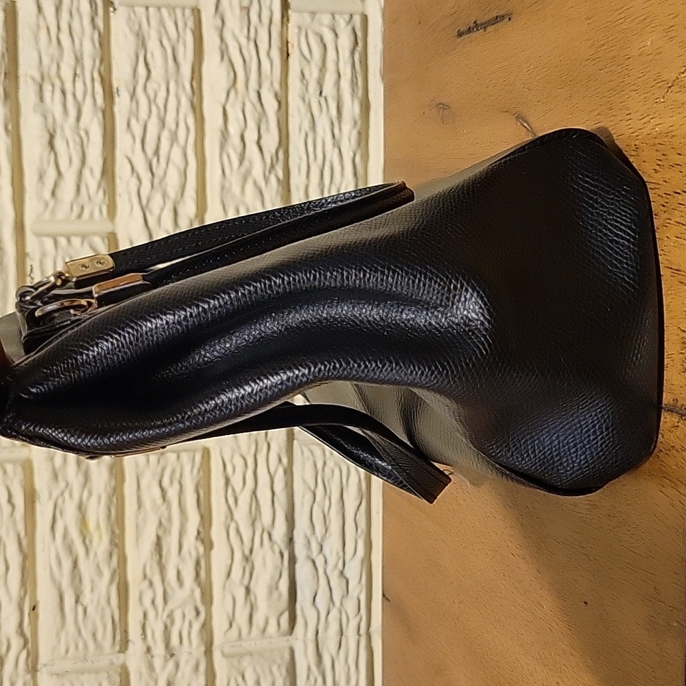 Coach black handbag - Picture 5 of 15